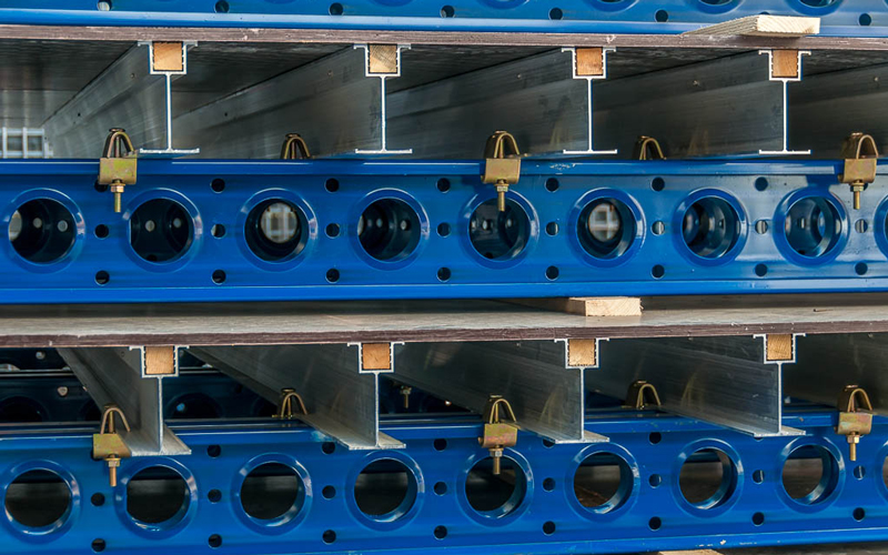 
                Steel Soldier System
            